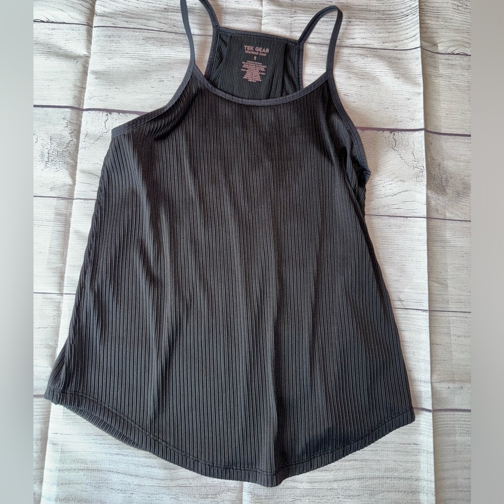 NWOT Women's Tek Gear Pleated Tank